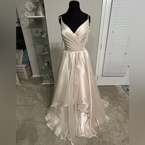 Allure champagne iridescent, organza, bridal gown